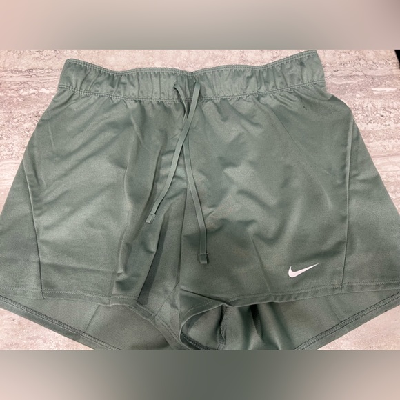 Nike Dry-fit Shorts - Picture 1 of 4